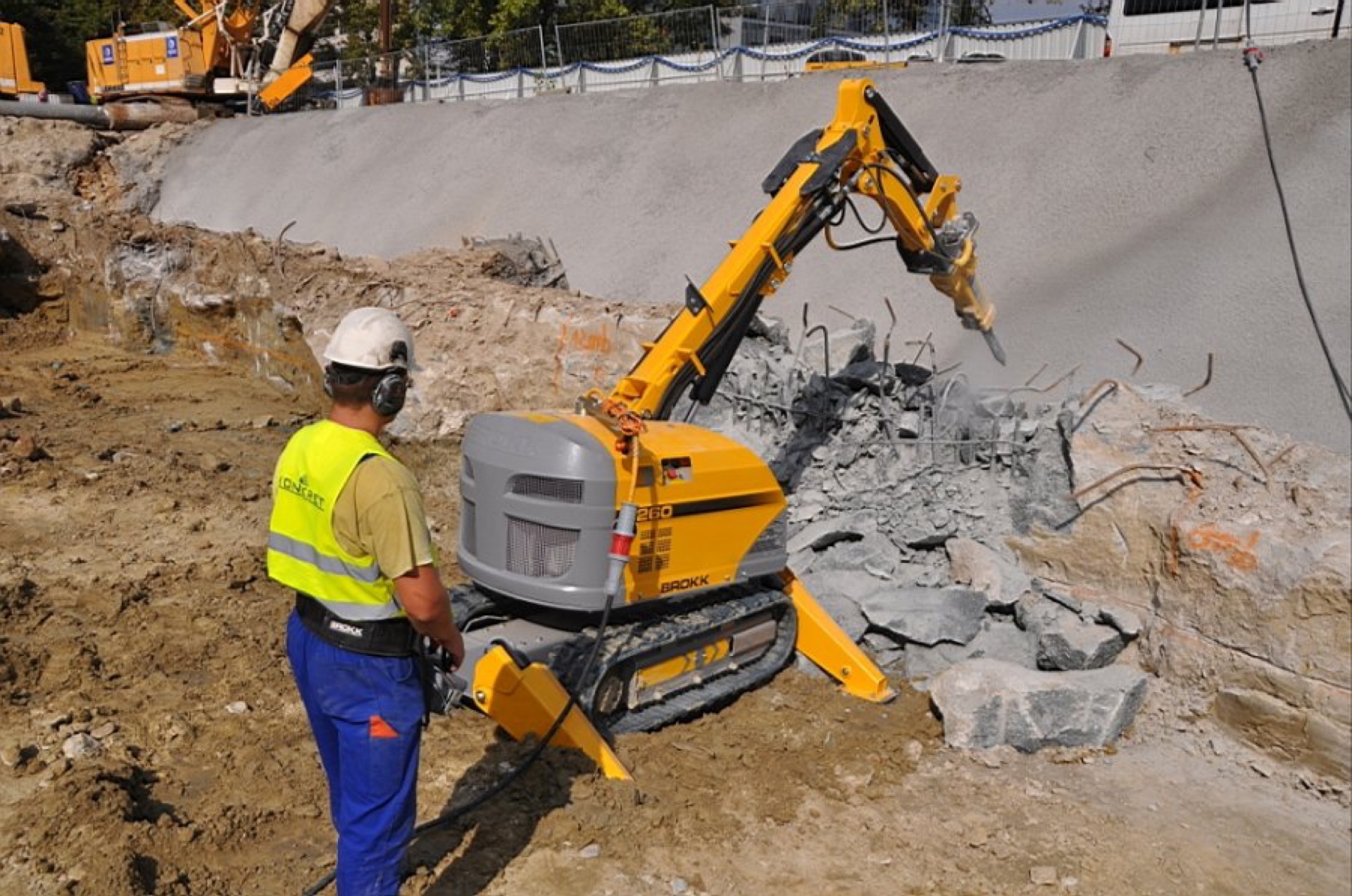 Roboty wyburzeniowe BROKK i HUSQUARNA