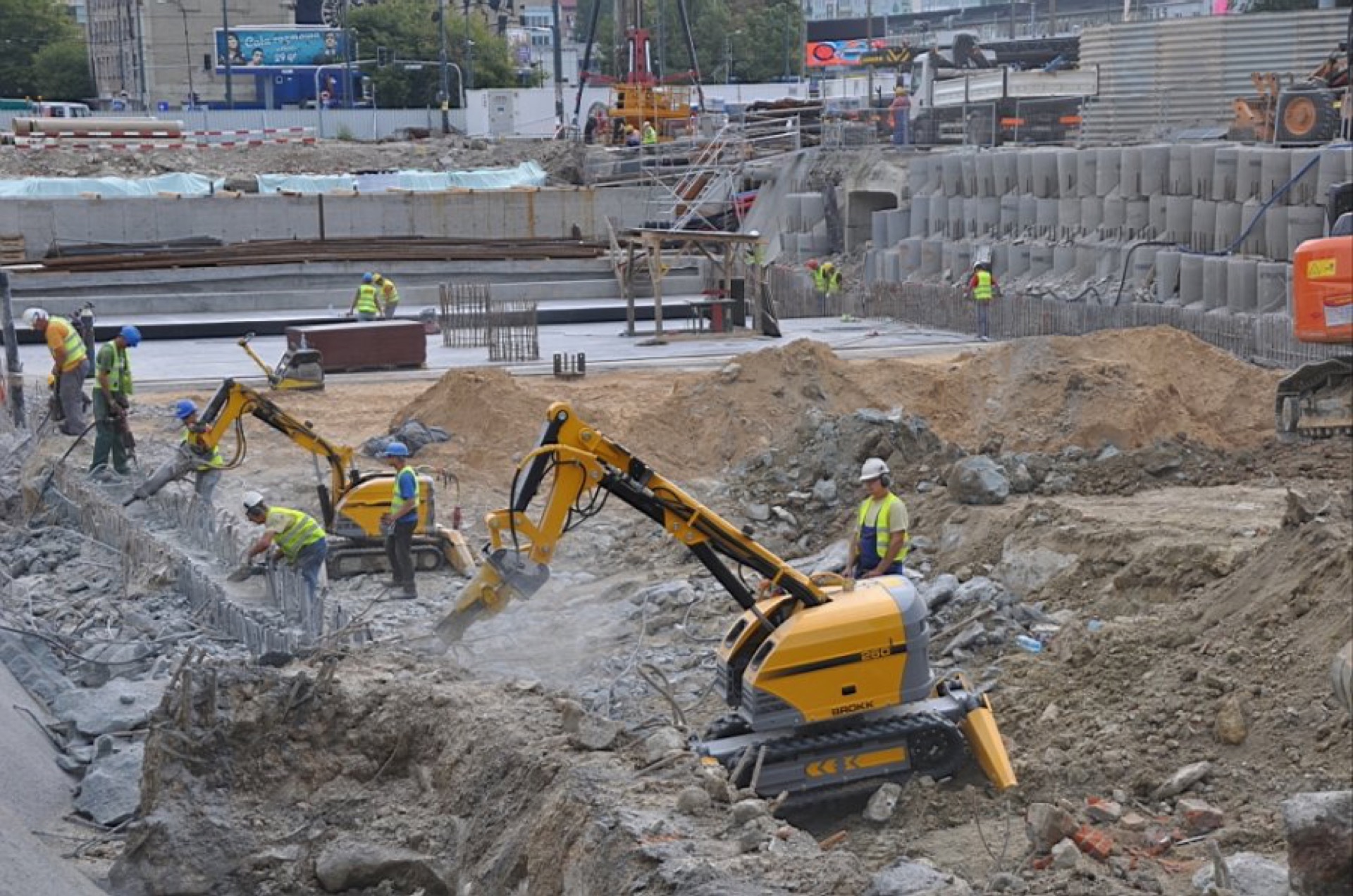 Roboty wyburzeniowe BROKK i HUSQUARNA