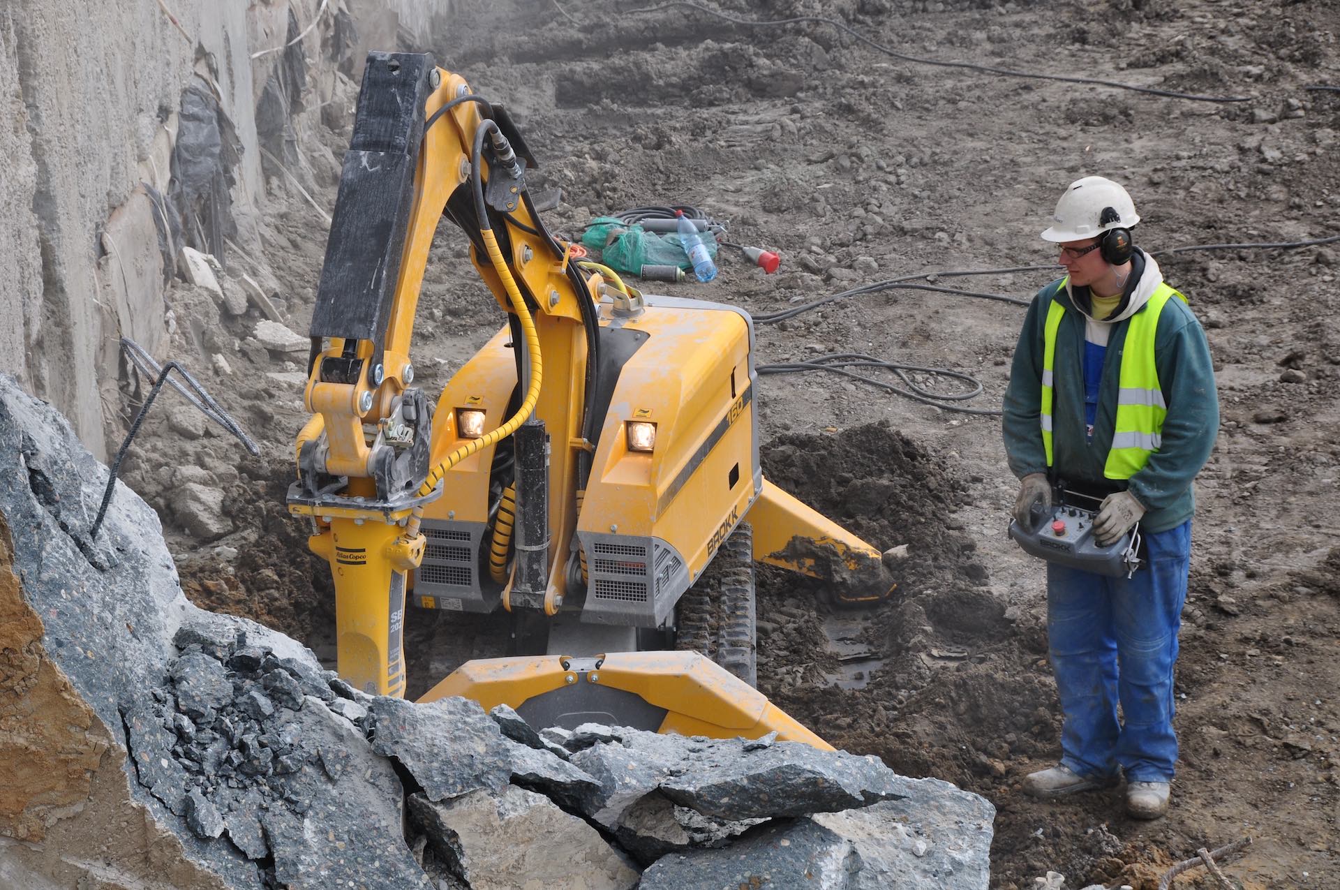 Roboty wyburzeniowe BROKK i HUSQUARNA