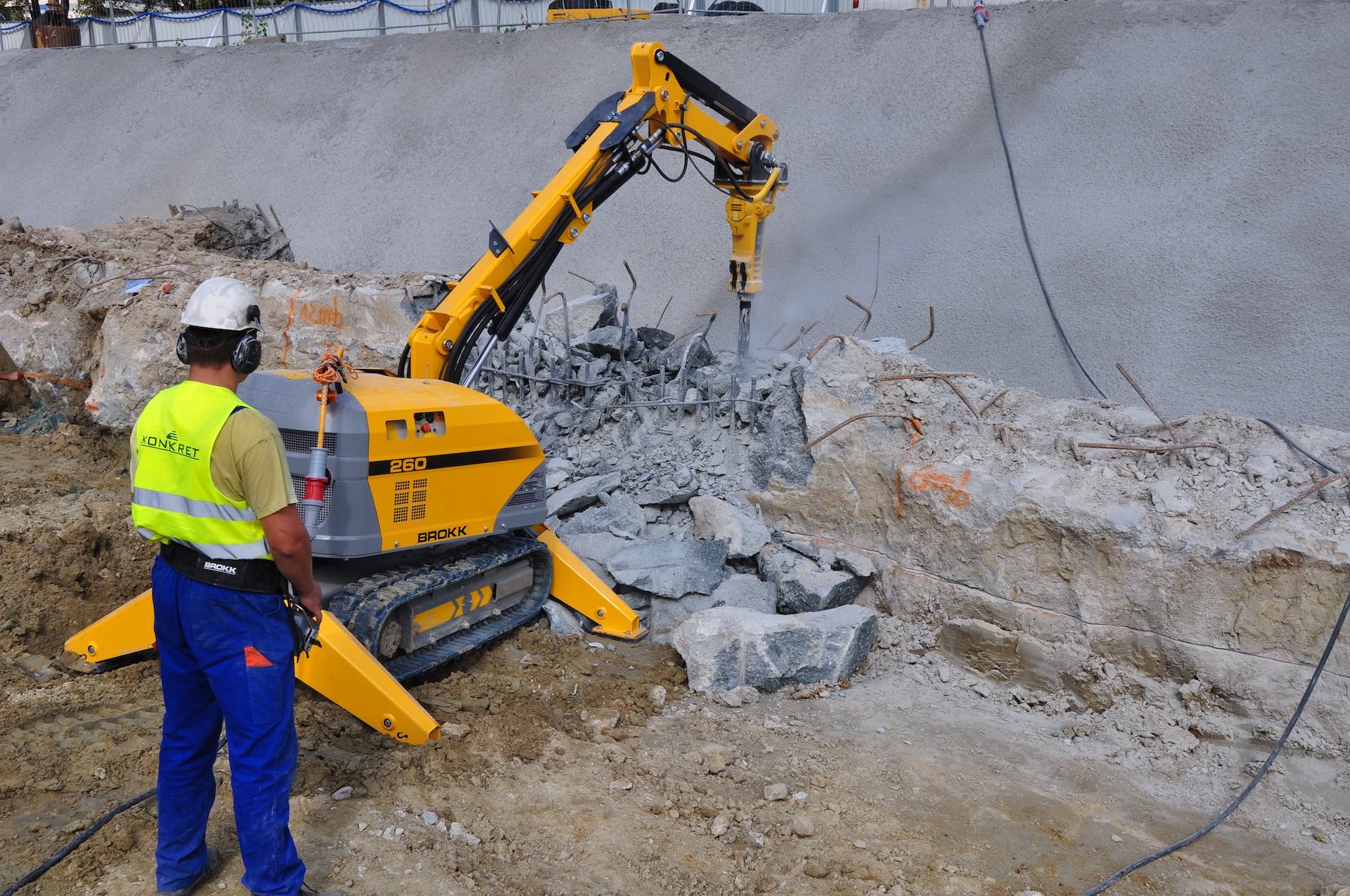 Roboty wyburzeniowe BROKK i HUSQUARNA